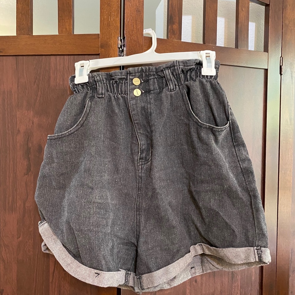 Paper bag denim shorts